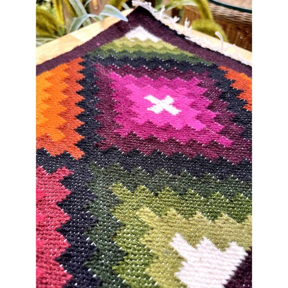 Peruvian Woven Wool Placemats / Textiles - Picture 8 of 8